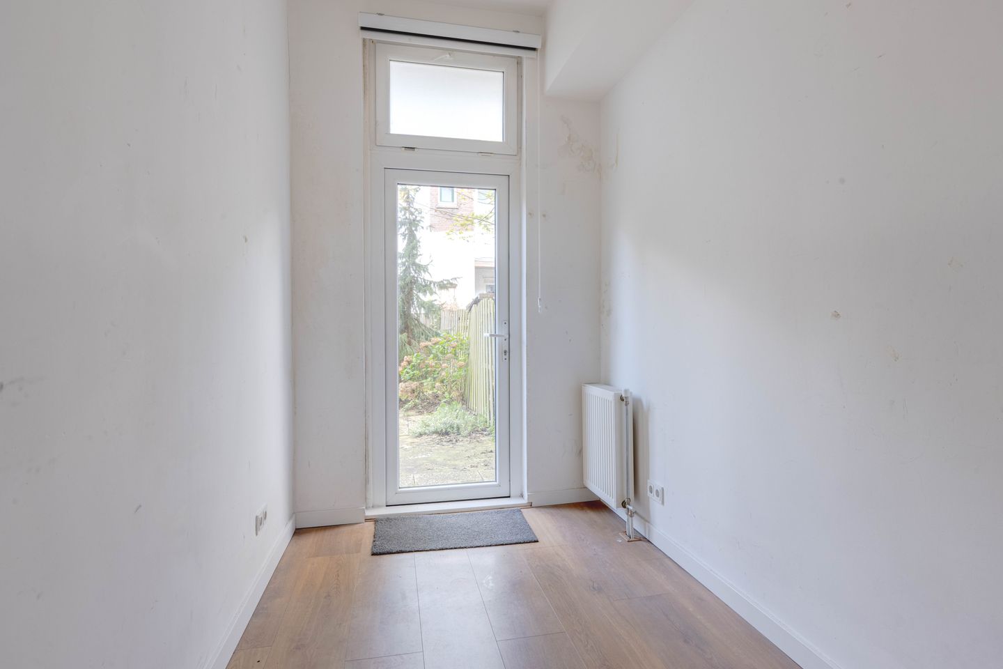 Foto 20 van Oostvoornsestraat 15-B