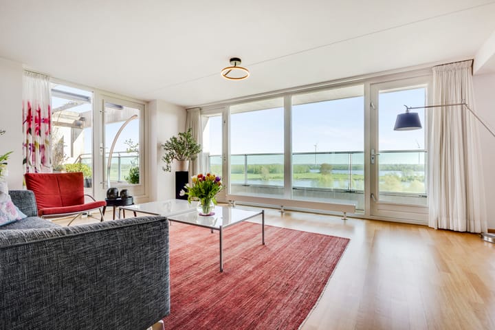 Photo 3 of Schout van Hanswijkplein 44