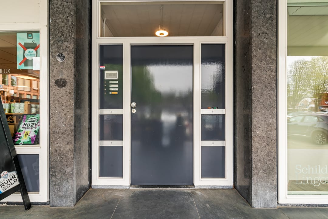 Foto 2 van Raadhuisplein 8