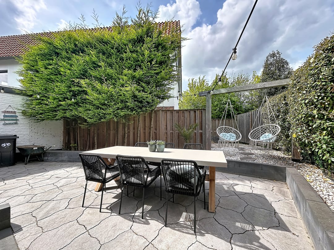Modern renovated terraced house with roof terrace in Biervliet — 22
