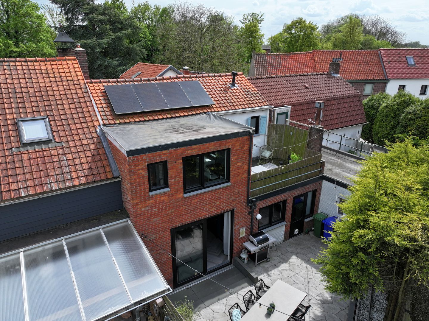 Modern renovated terraced house with roof terrace in Biervliet — 25