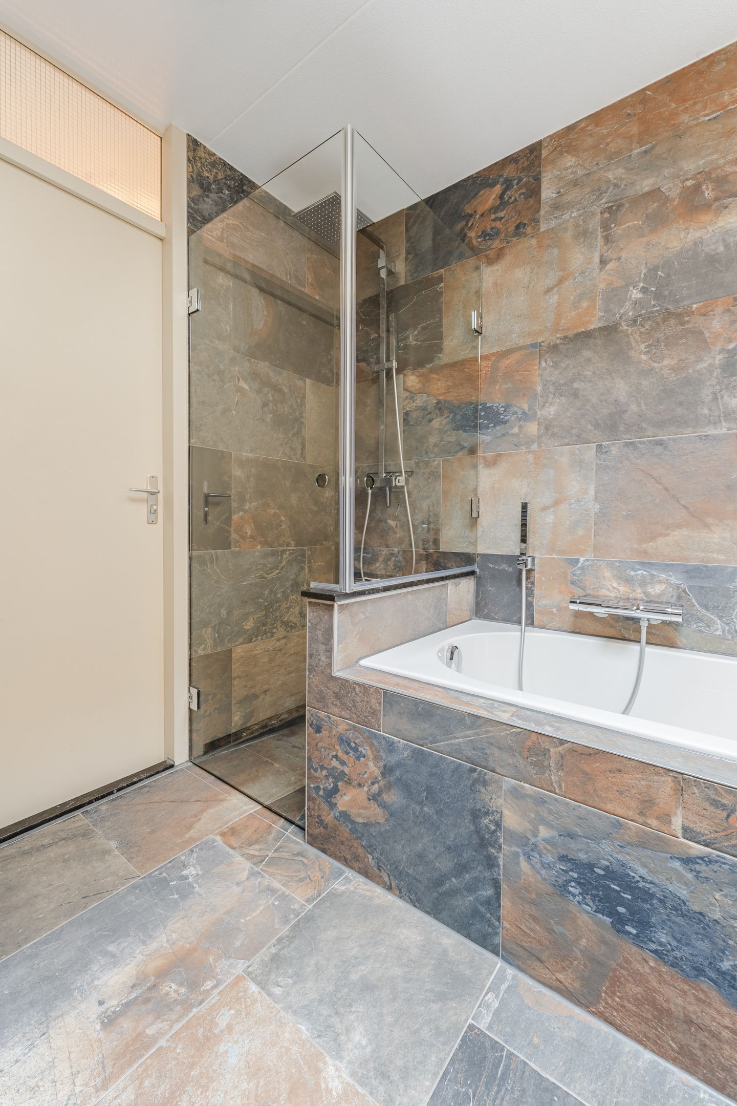 Photo 49 of Duke Ellingtonstraat 11