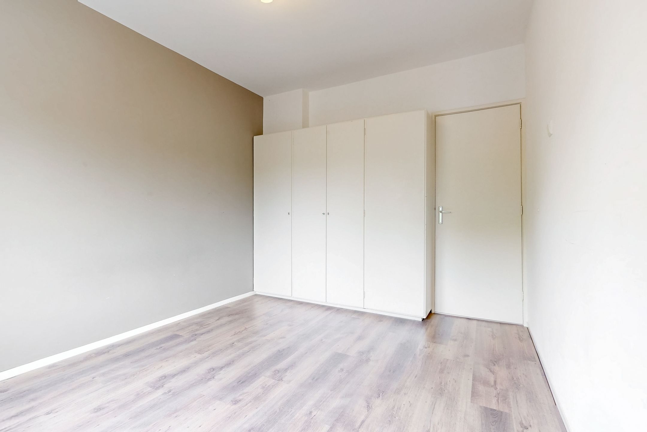 Foto 15 van Raadhuisplein 8