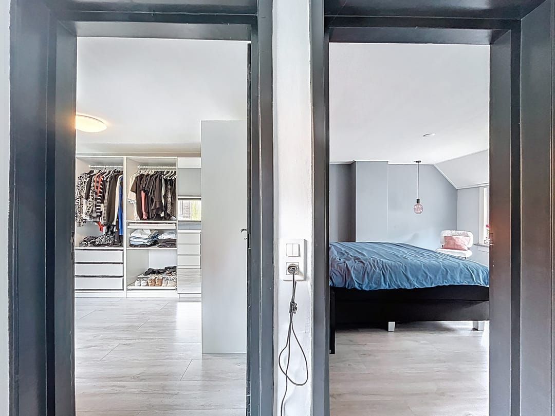 Modern renovated terraced house with roof terrace in Biervliet — 13