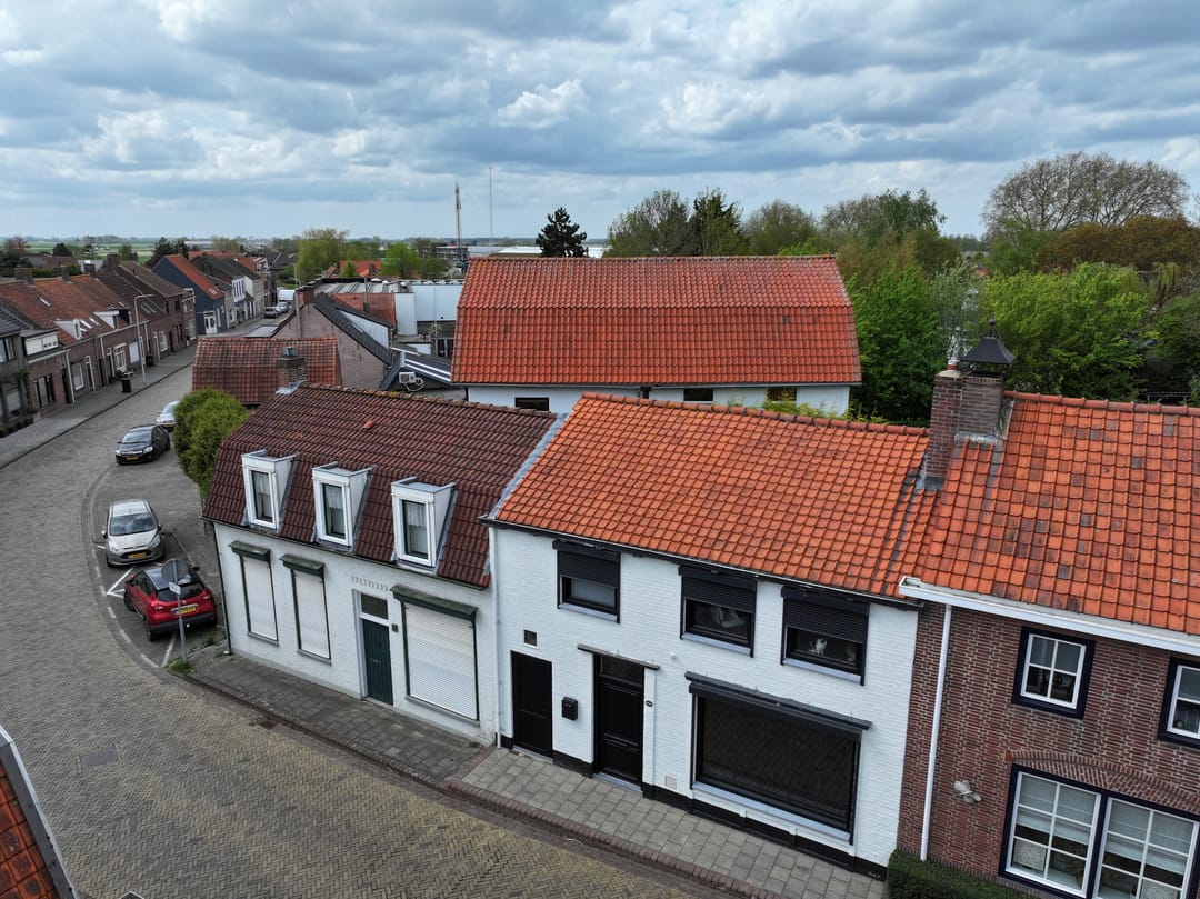 Modern renovated terraced house with roof terrace in Biervliet — 28