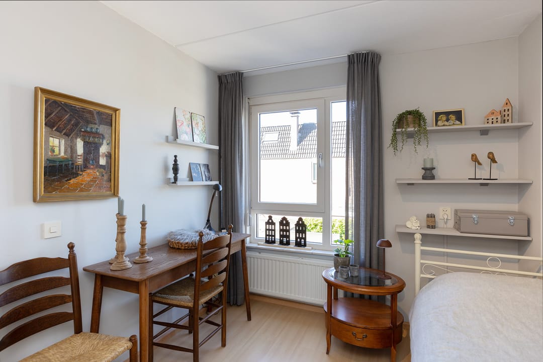 Spacious terraced house with five bedrooms in child-friendly neighborhood of Groenlo — 22