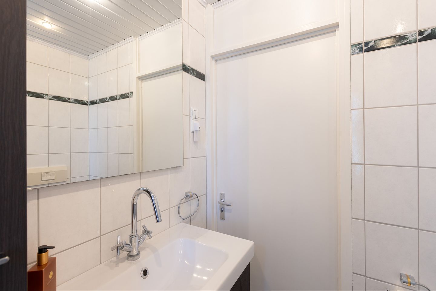 Spacious terraced house with five bedrooms in child-friendly neighborhood of Groenlo — 25