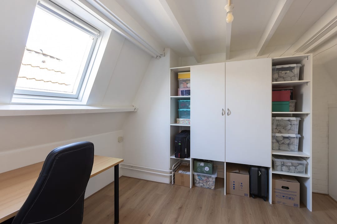 Spacious terraced house with five bedrooms in child-friendly neighborhood of Groenlo — 32