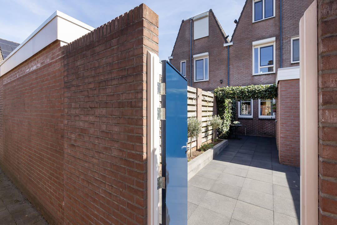 Spacious terraced house with five bedrooms in child-friendly neighborhood of Groenlo — 41
