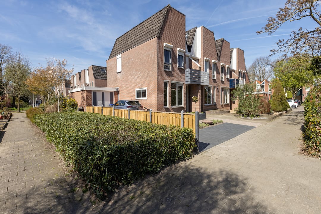 Spacious terraced house with five bedrooms in child-friendly neighborhood of Groenlo — 47