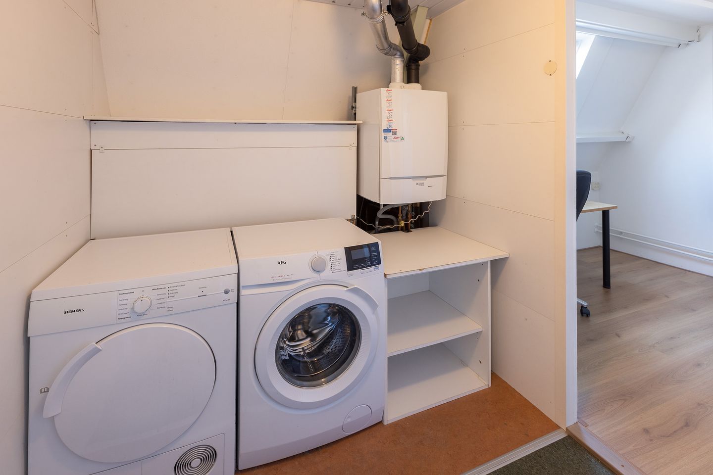 Spacious terraced house with five bedrooms in child-friendly neighborhood of Groenlo — 29