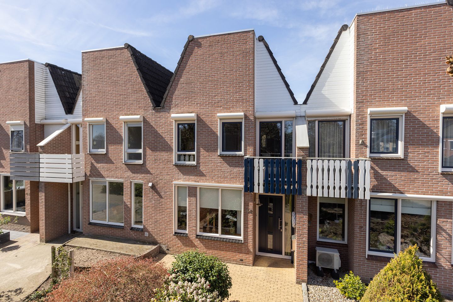 Spacious terraced house with five bedrooms in child-friendly neighborhood of Groenlo — 44