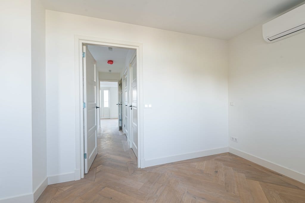 Foto 13 van Van Baerlestraat 92-F