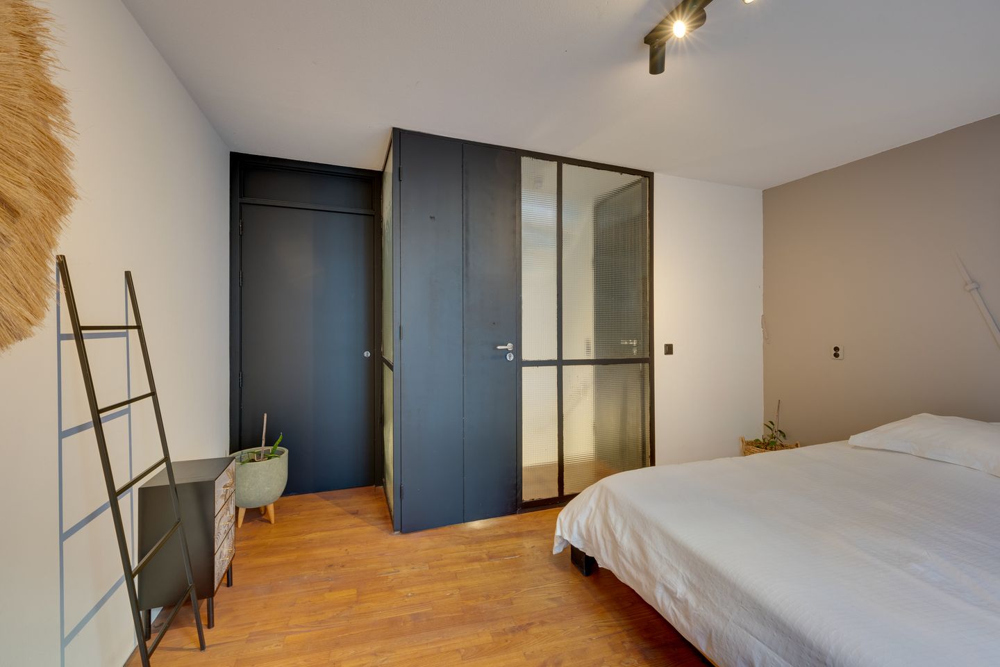 Unique City Home in the Jordaan with Four Living Levels on Freehold Land — 34