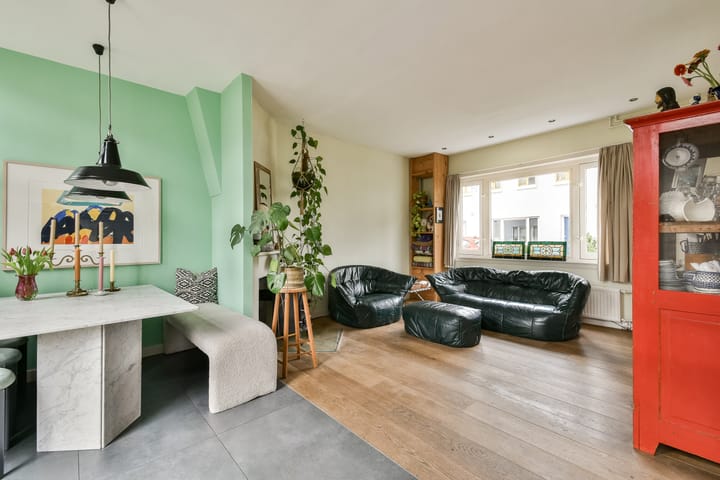 Photo 2 of Kamillestraat 6