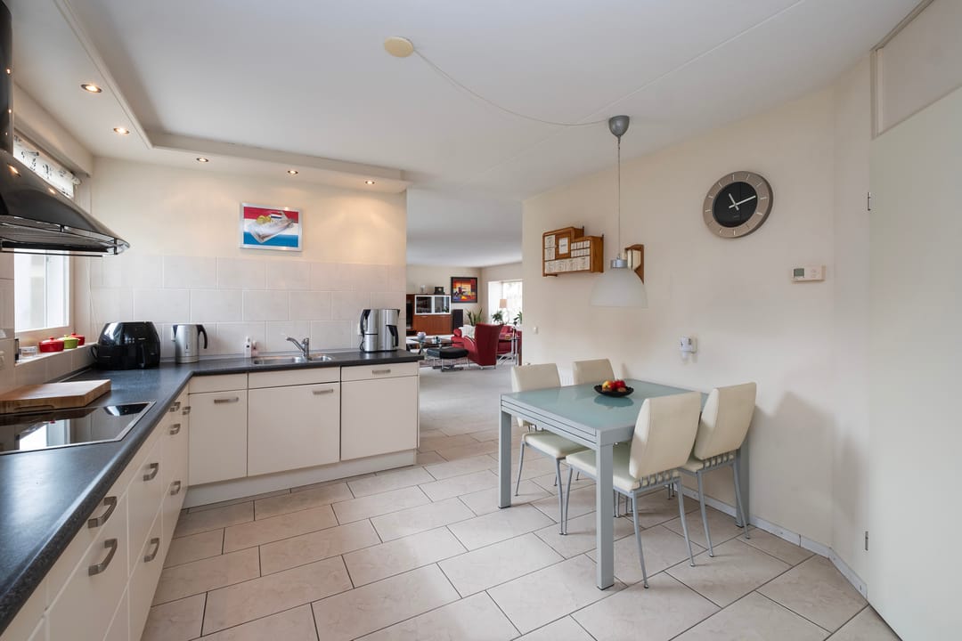 Photo 8 of Zomer 2-A