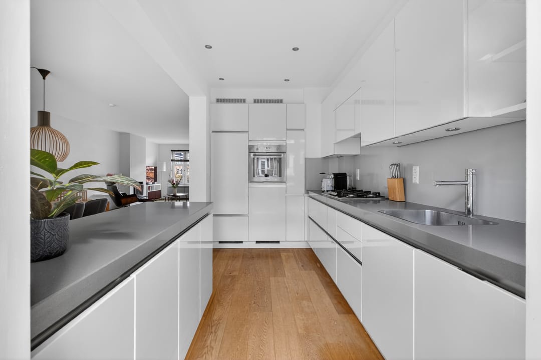 Photo 22 of Watteaustraat 20-2