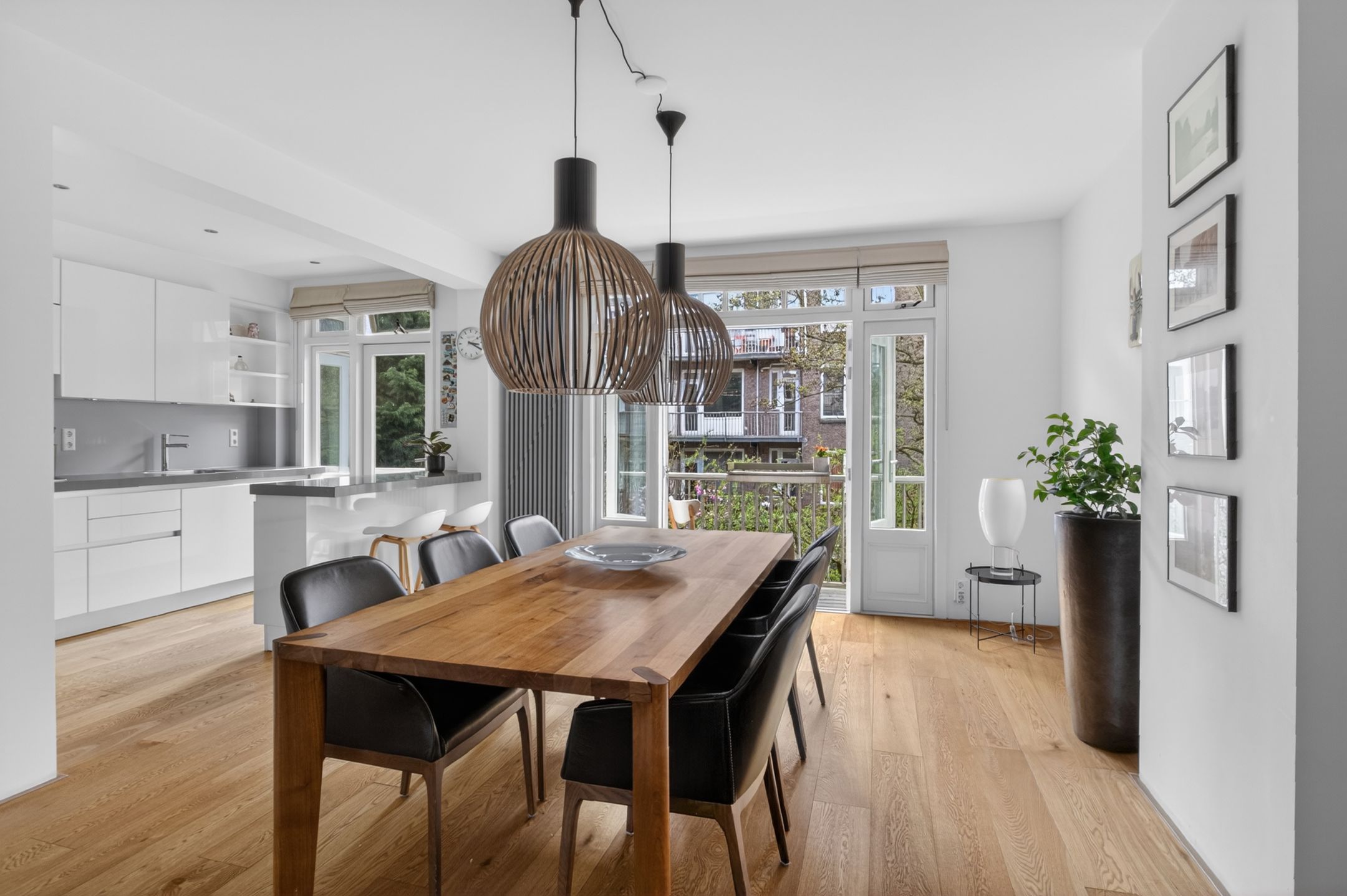 Photo 12 of Watteaustraat 20-2