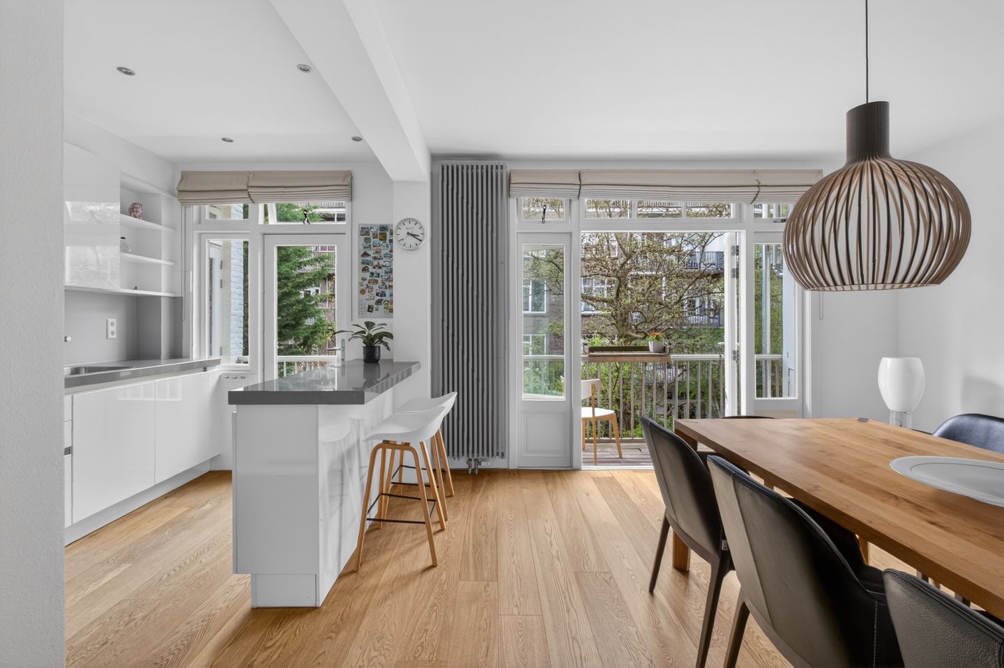 Photo 14 of Watteaustraat 20-2