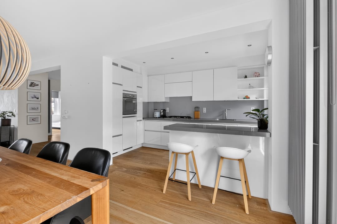 Photo 17 of Watteaustraat 20-2