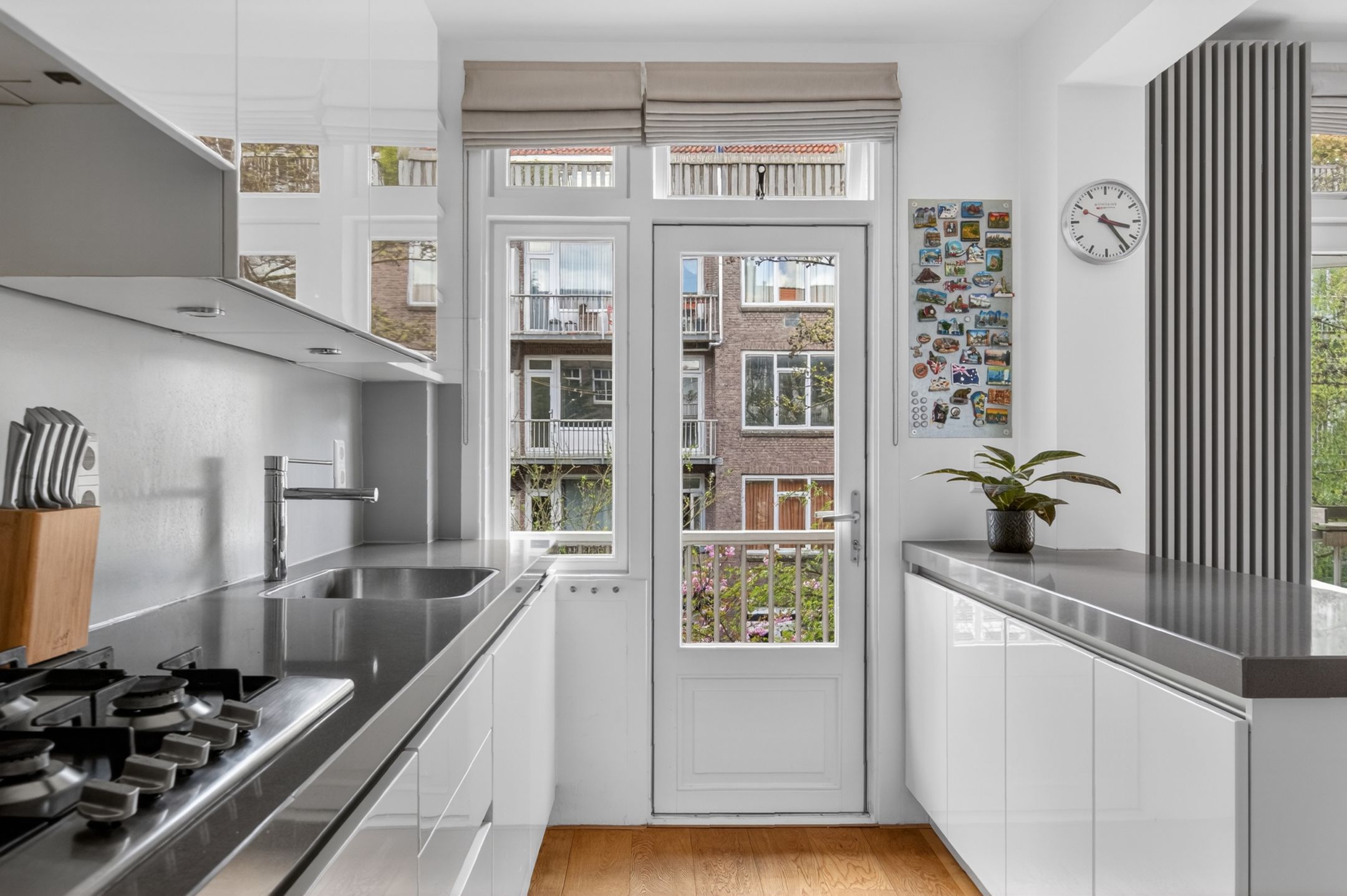 Photo 21 of Watteaustraat 20-2