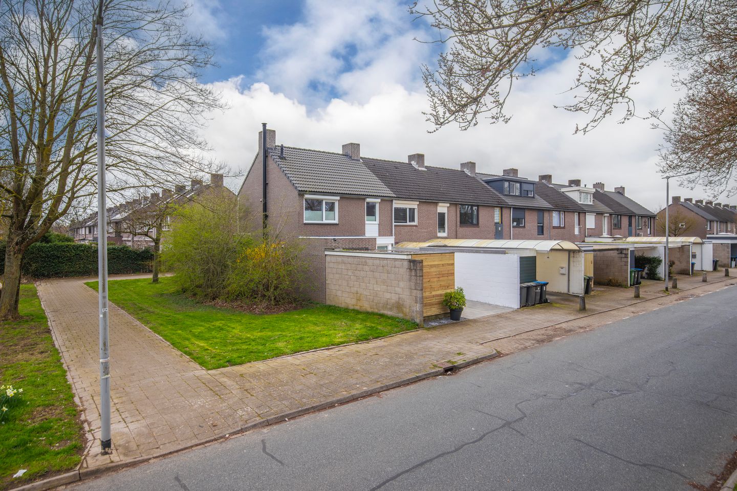 Foto 5 van Onstweddestraat 40