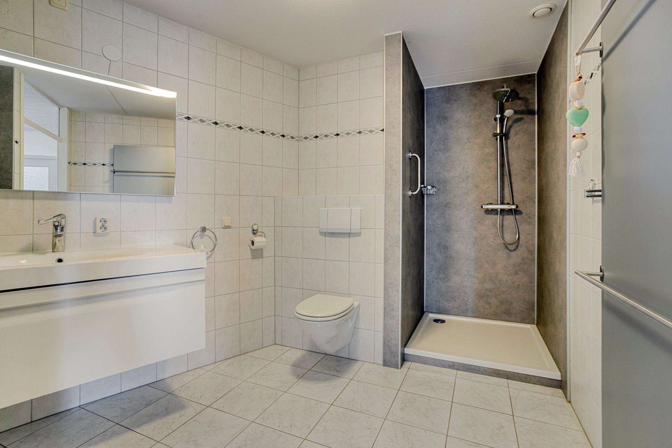 Foto 12 van Abdis Adamastraat 52