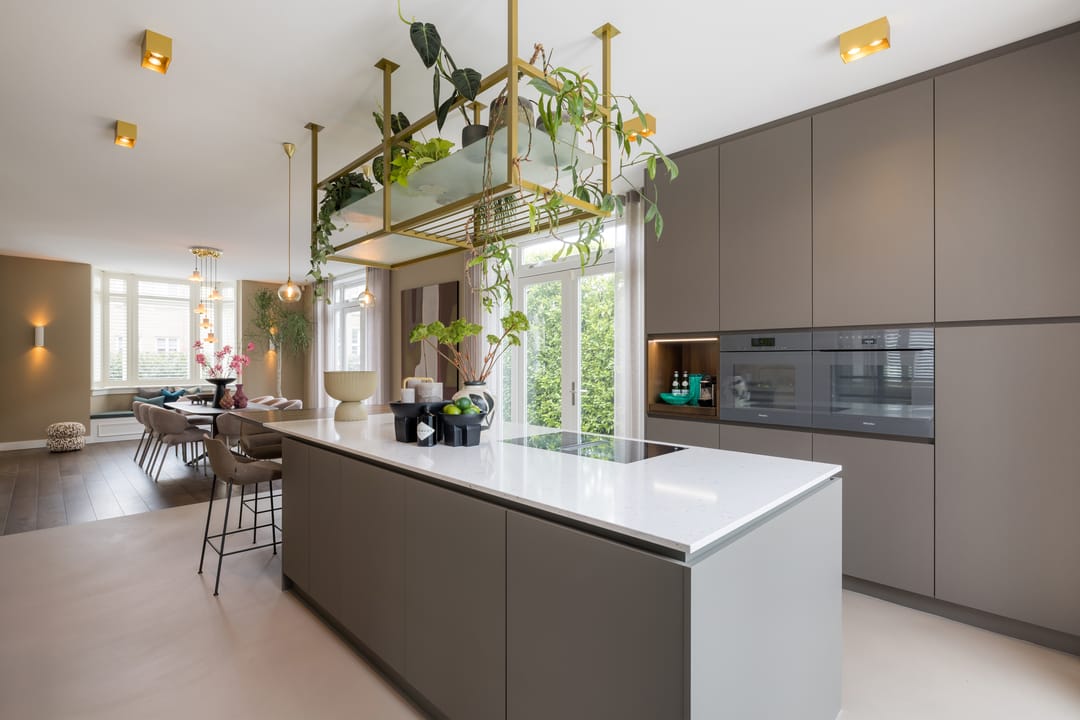 Fully Renovated Exclusive City Villa with Heated Pool in Eindhoven — 22
