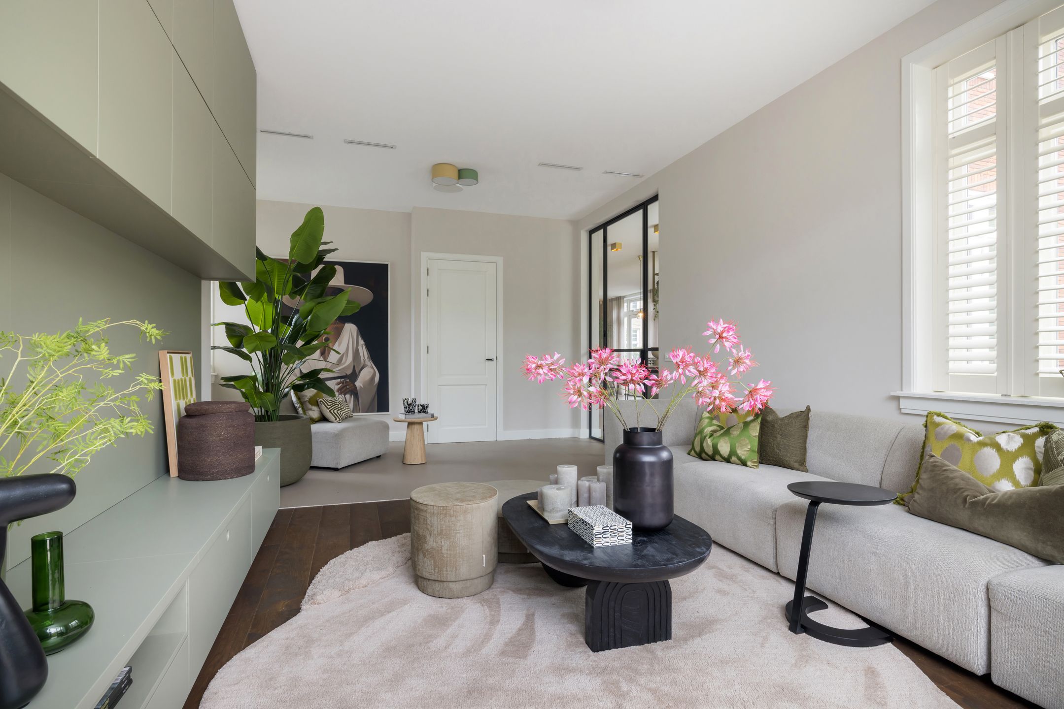 Fully Renovated Exclusive City Villa with Heated Pool in Eindhoven — 21