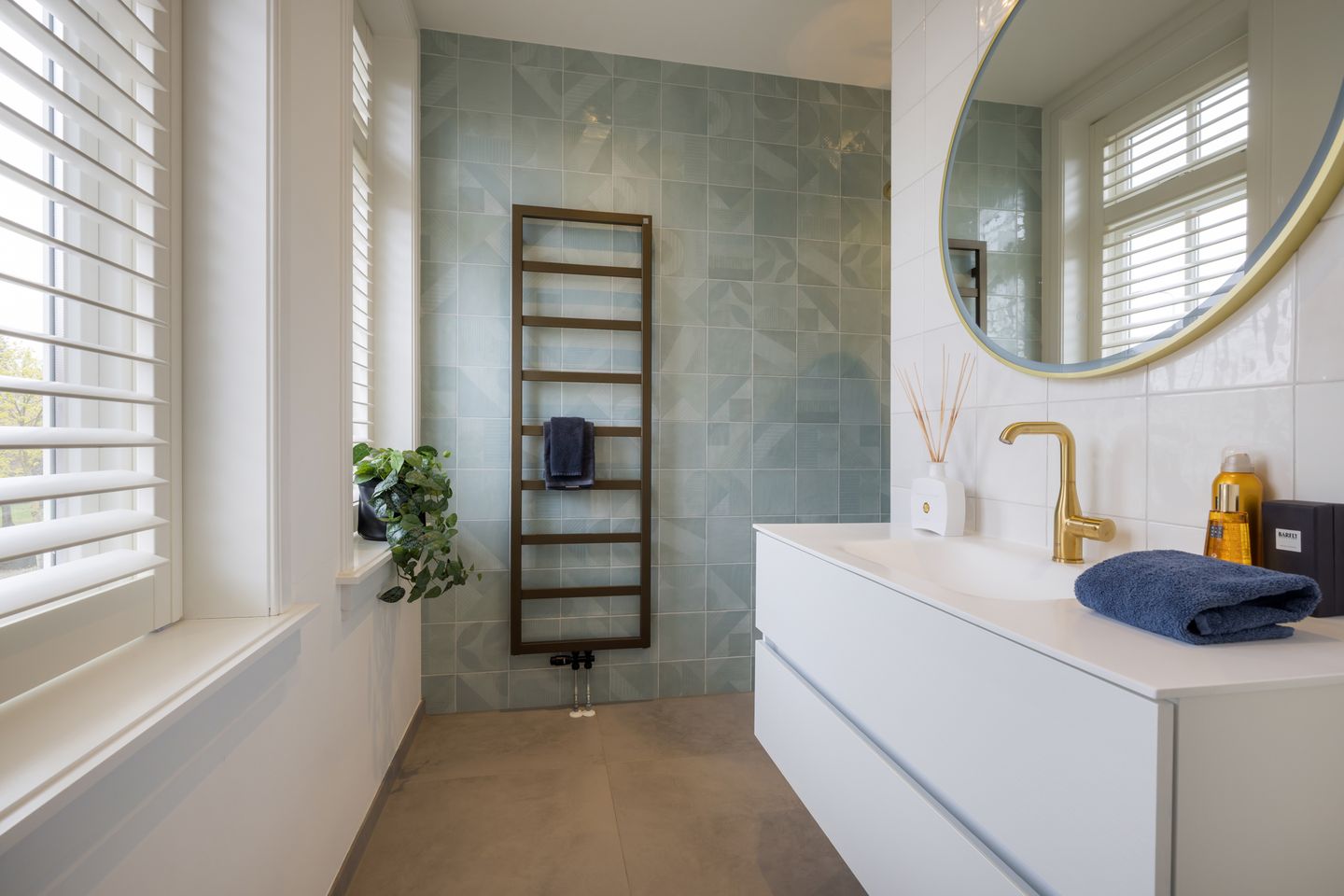 Fully Renovated Exclusive City Villa with Heated Pool in Eindhoven — 34