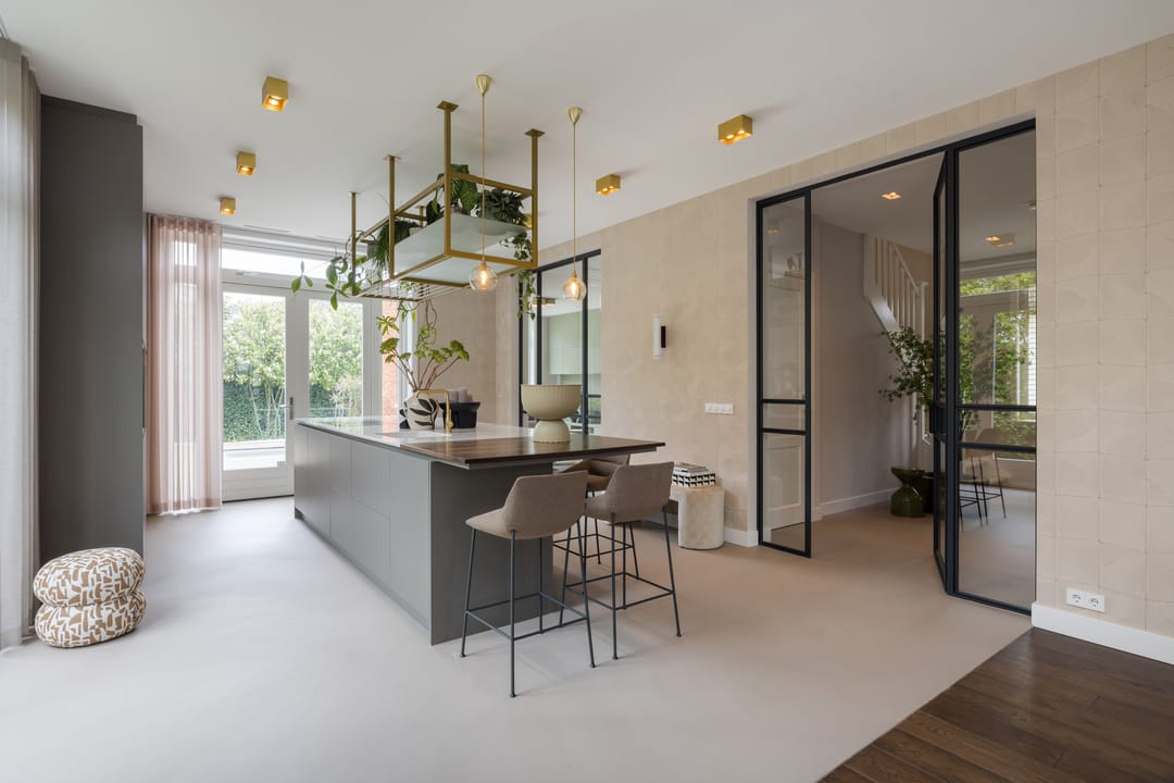 Fully Renovated Exclusive City Villa with Heated Pool in Eindhoven — 16