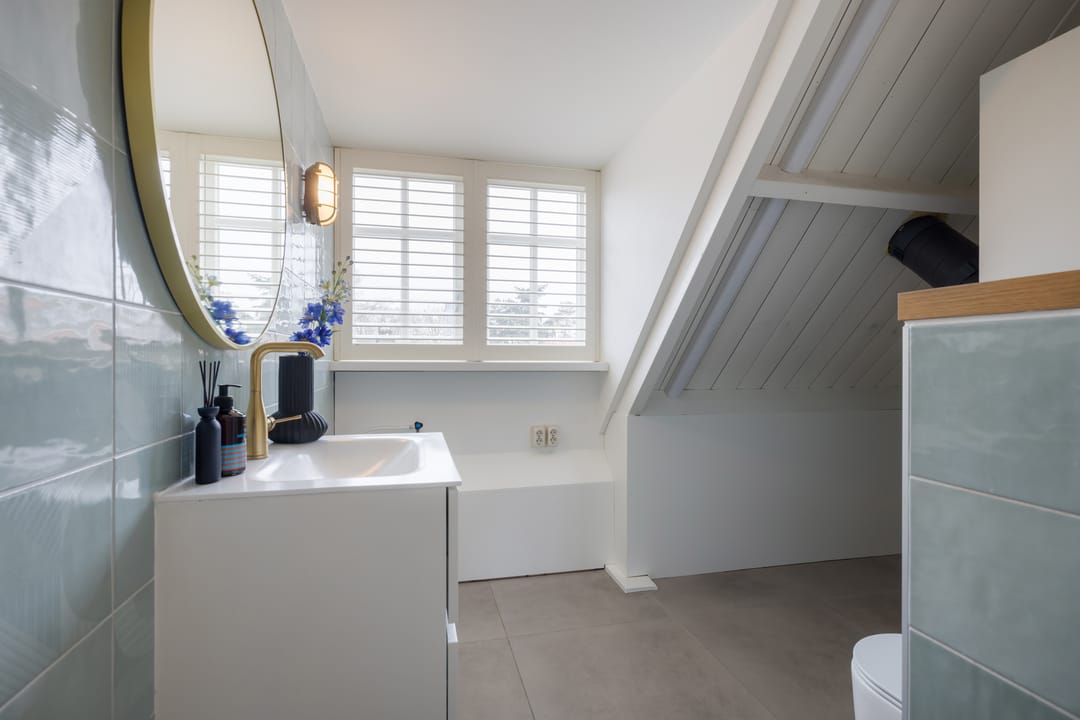 Fully Renovated Exclusive City Villa with Heated Pool in Eindhoven — 38