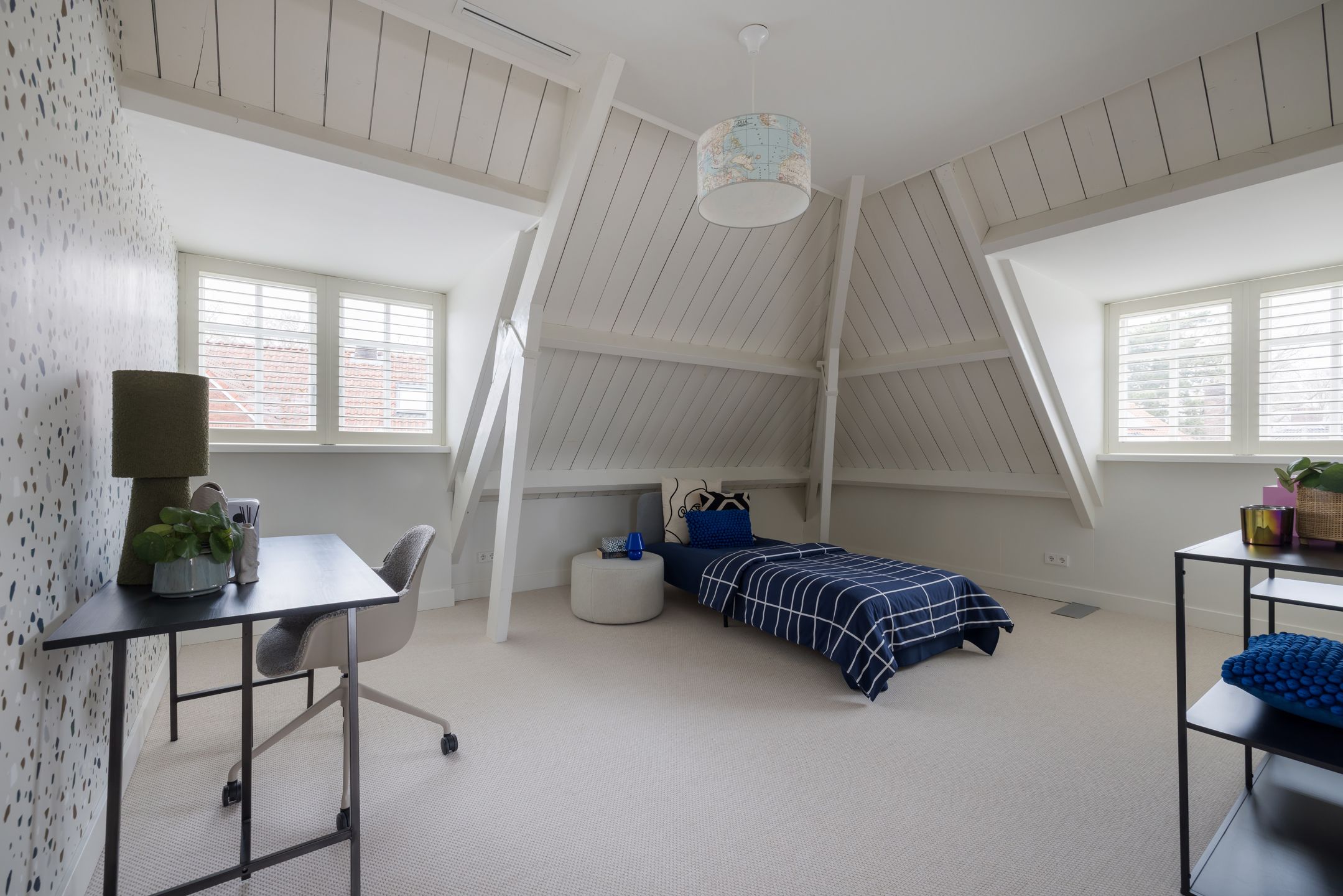 Fully Renovated Exclusive City Villa with Heated Pool in Eindhoven — 39