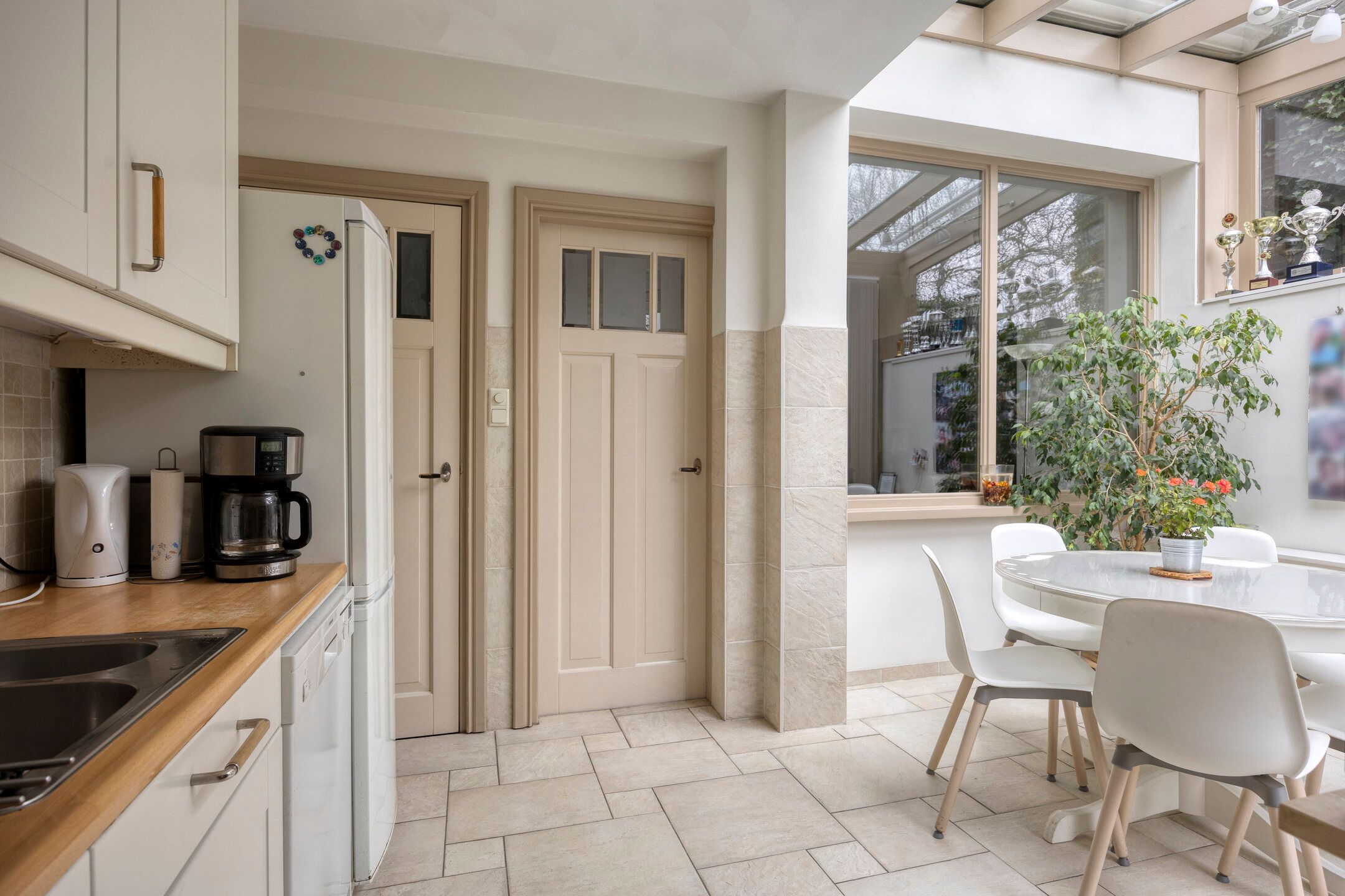Spacious semi-detached family home with deep south-facing garden and multifunctional workspace — 12