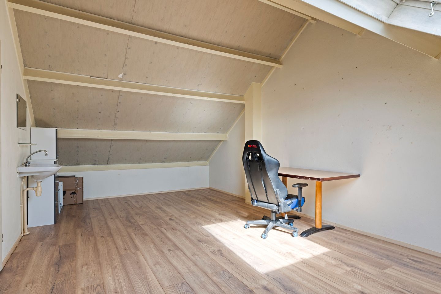 Foto 20 van Heilige Stoel 5333