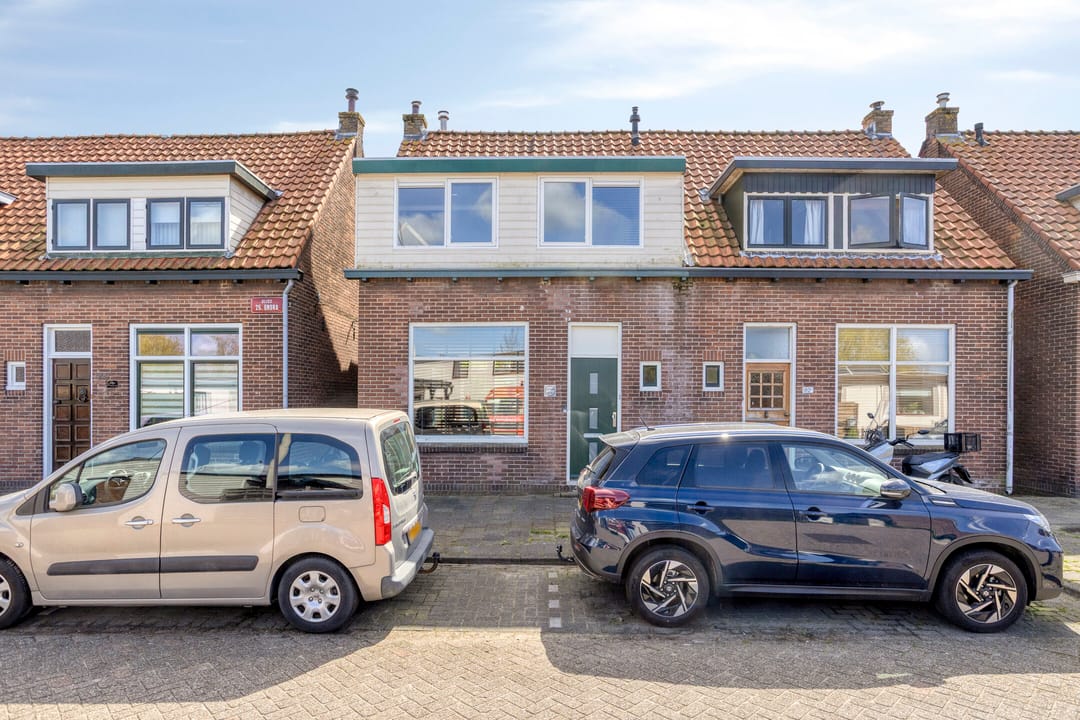 Photo 38 of Kalf 182-D