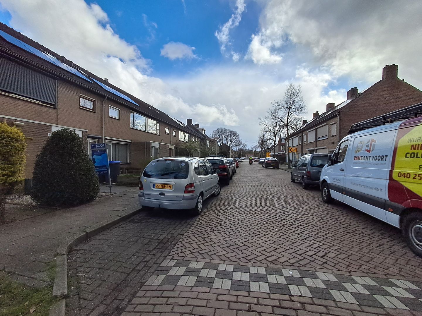 Spacious end terrace house with deep west-facing garden in family-friendly Eindhoven neighbourhood — 20