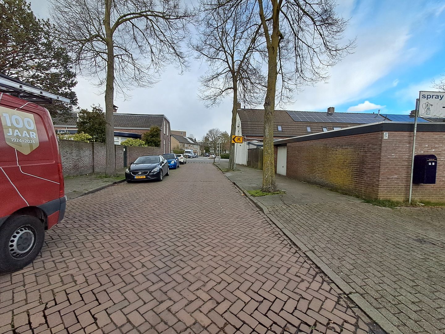 Spacious end terrace house with deep west-facing garden in family-friendly Eindhoven neighbourhood — 19