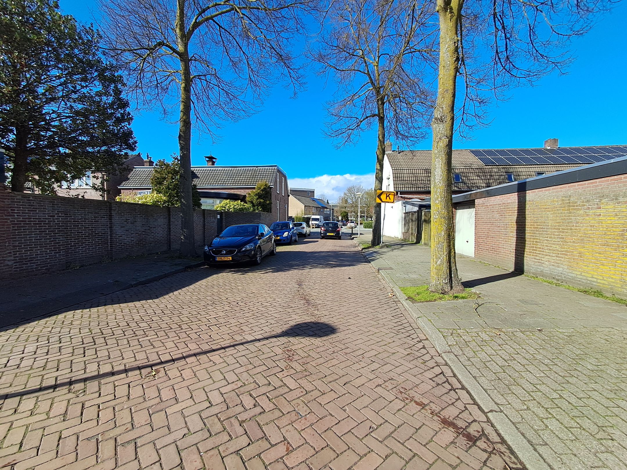 End Terraced House with Four Bedrooms and Garage in Child-Friendly Neighborhood — 18