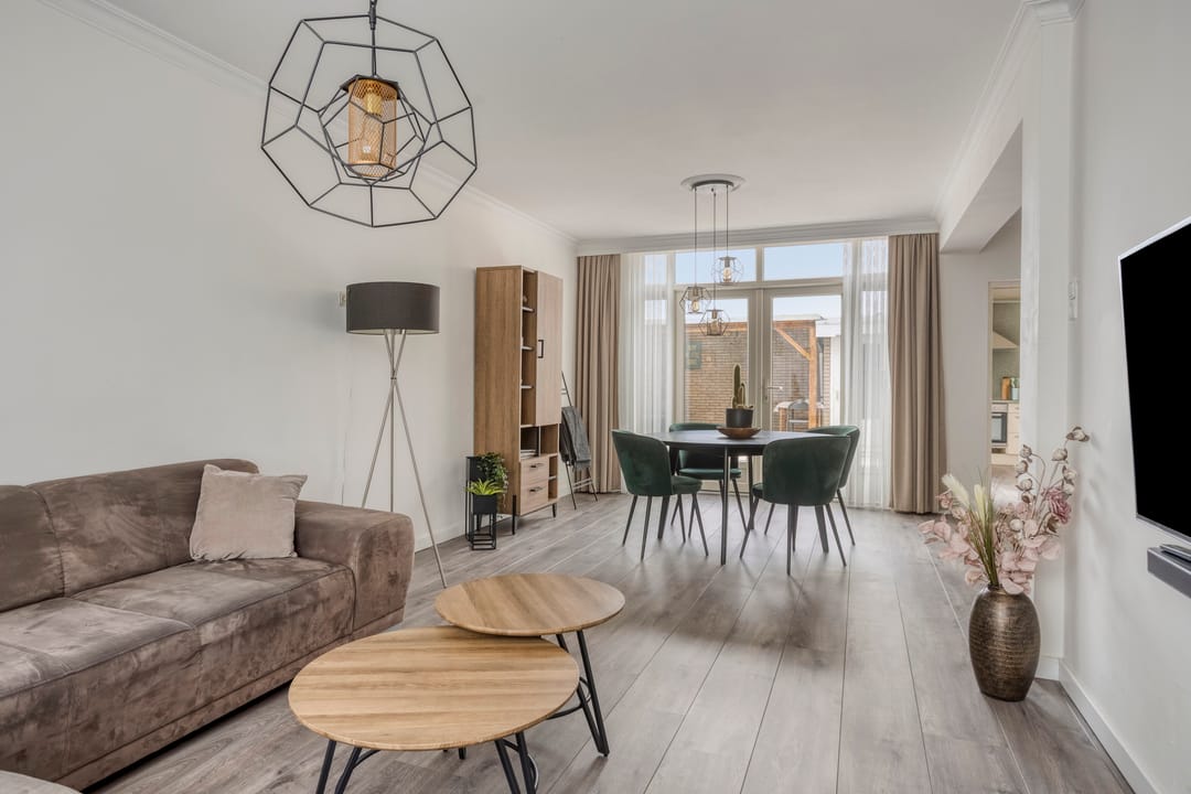 Photo 8 of Prins Bernhardstraat 43