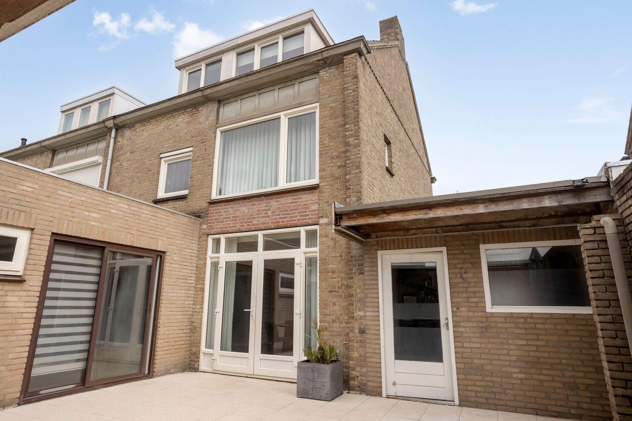 Photo 33 of Prins Bernhardstraat 43