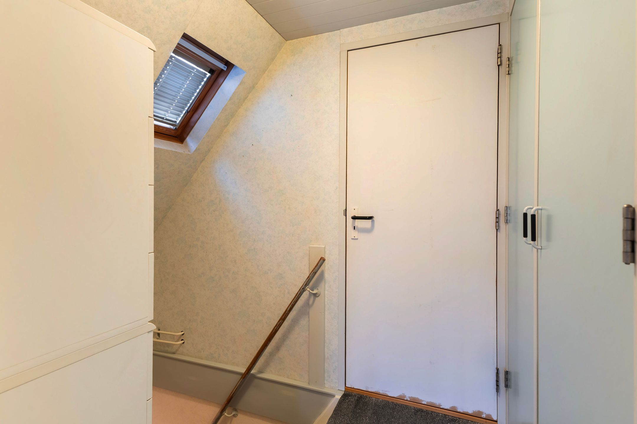 Characteristic semi-detached home with free view at the edge of Buitenpost — 24