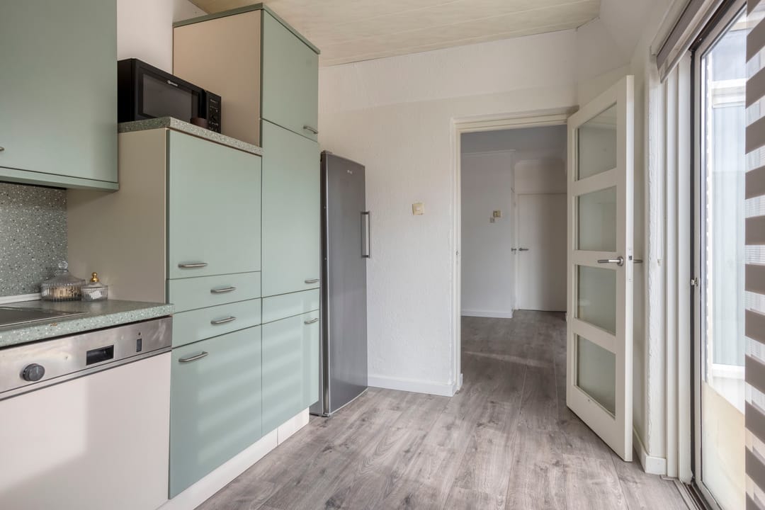 Photo 13 of Prins Bernhardstraat 43