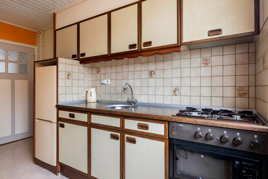 Characteristic semi-detached home with free view at the edge of Buitenpost — 17