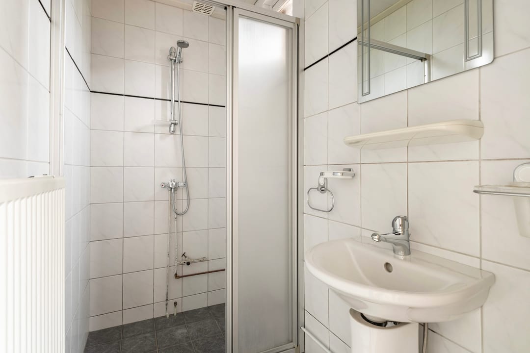 Characteristic semi-detached home with free view at the edge of Buitenpost — 22