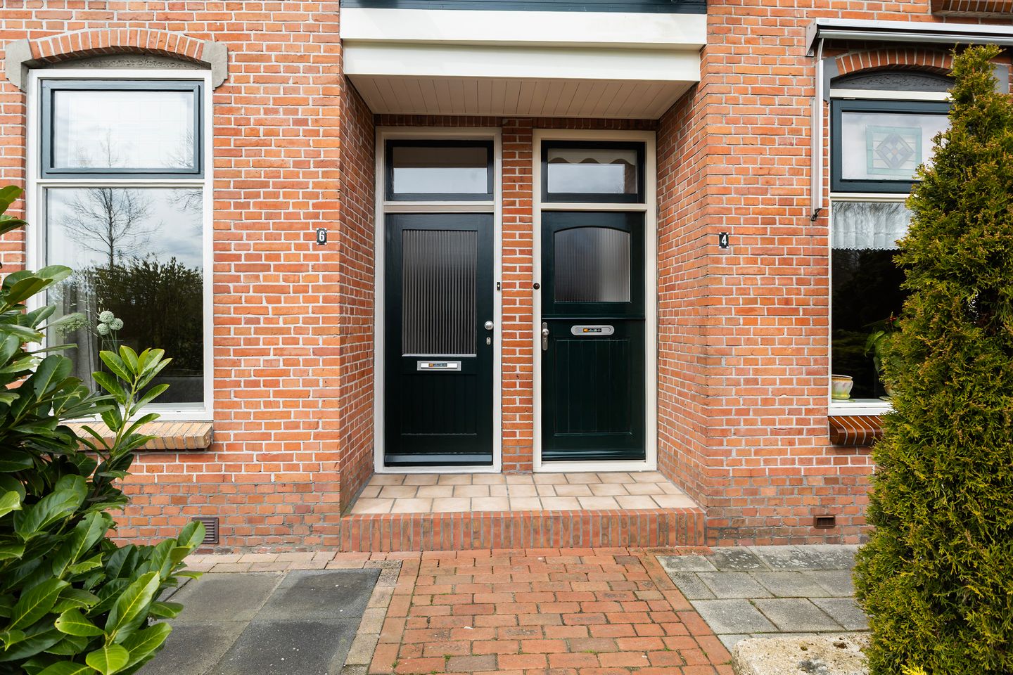 Characteristic semi-detached home with free view at the edge of Buitenpost — 40