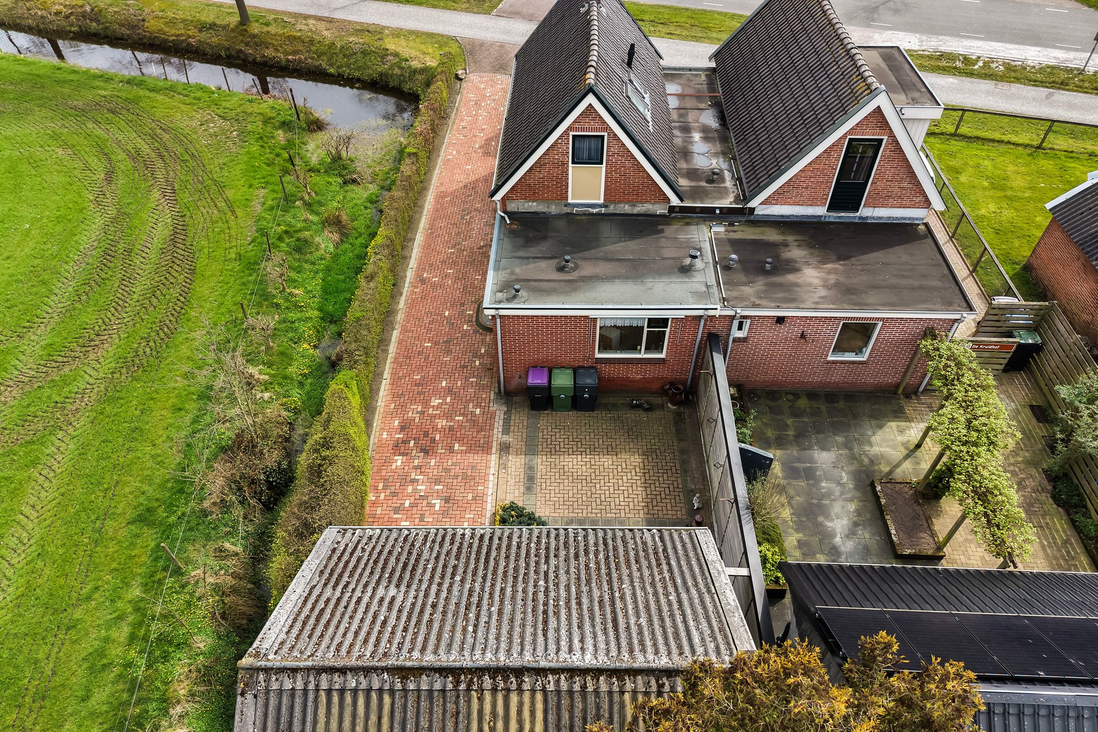 Characteristic semi-detached home with free view at the edge of Buitenpost — 48
