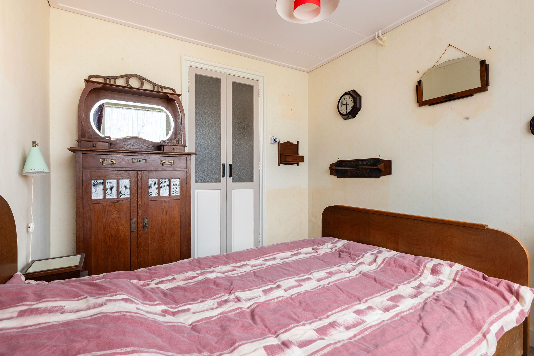 Characteristic semi-detached home with free view at the edge of Buitenpost — 21