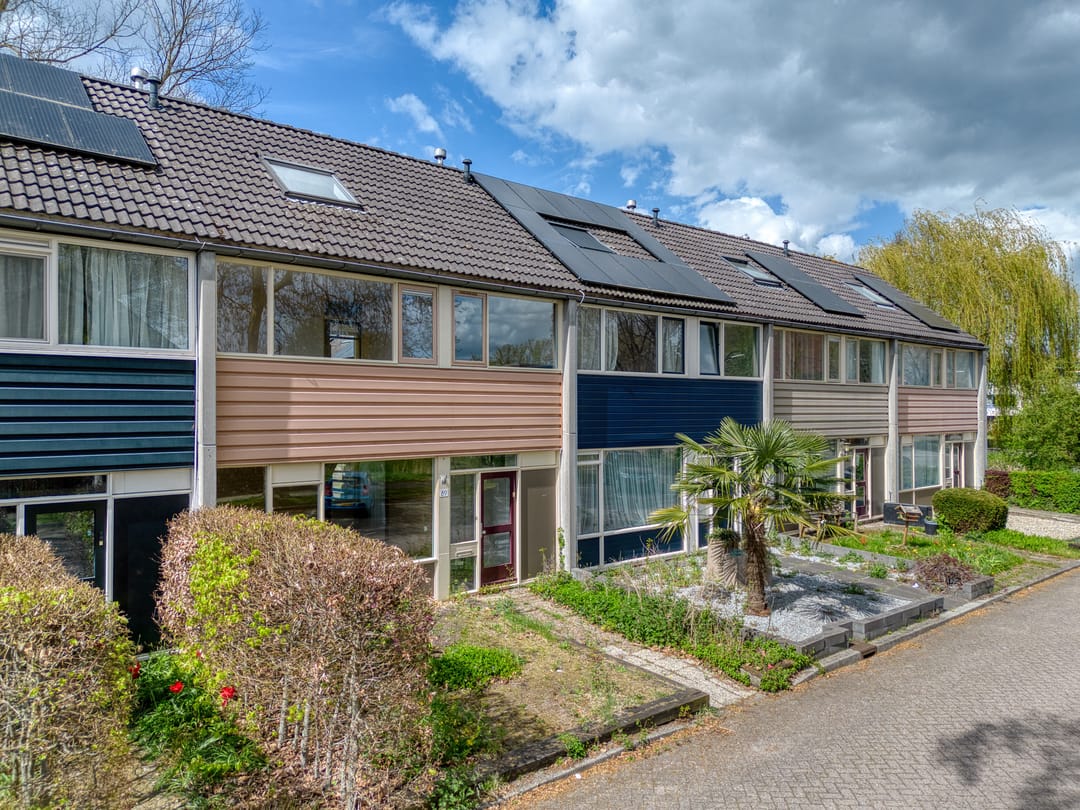Spacious Family Home with Five Bedrooms in Child-Friendly Apeldoorn Neighborhood — 23