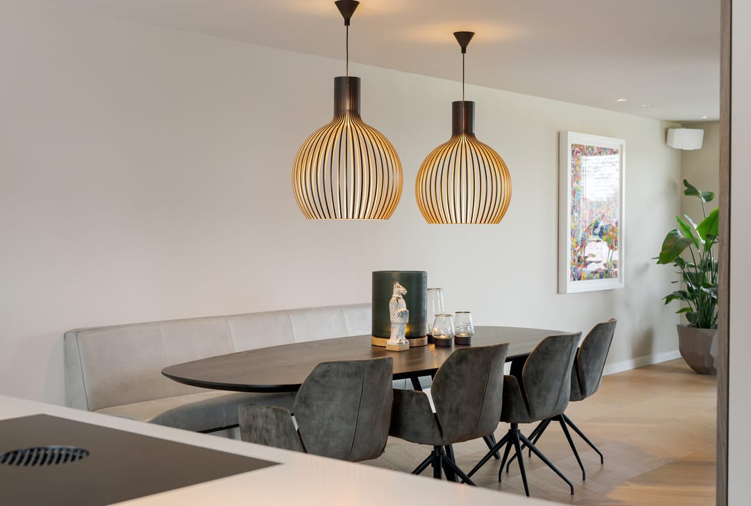 Spacious extended semi-detached home with garage and garden room in Teteringen — 60